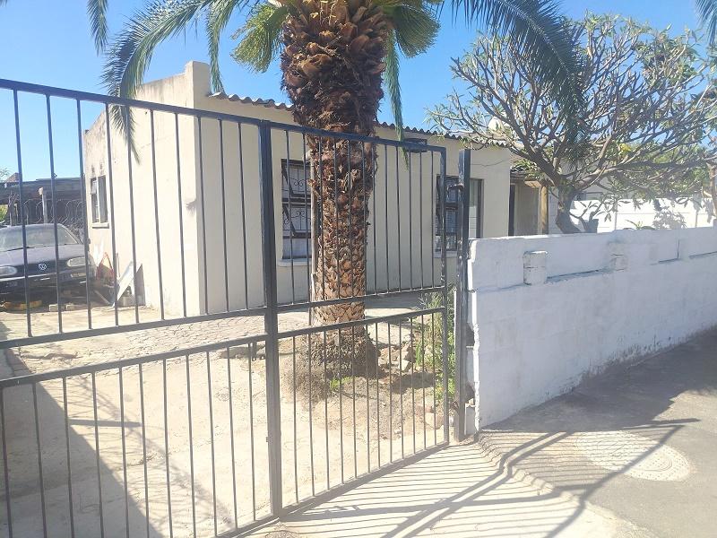 4 Bedroom Property for Sale in Amstelhof Western Cape